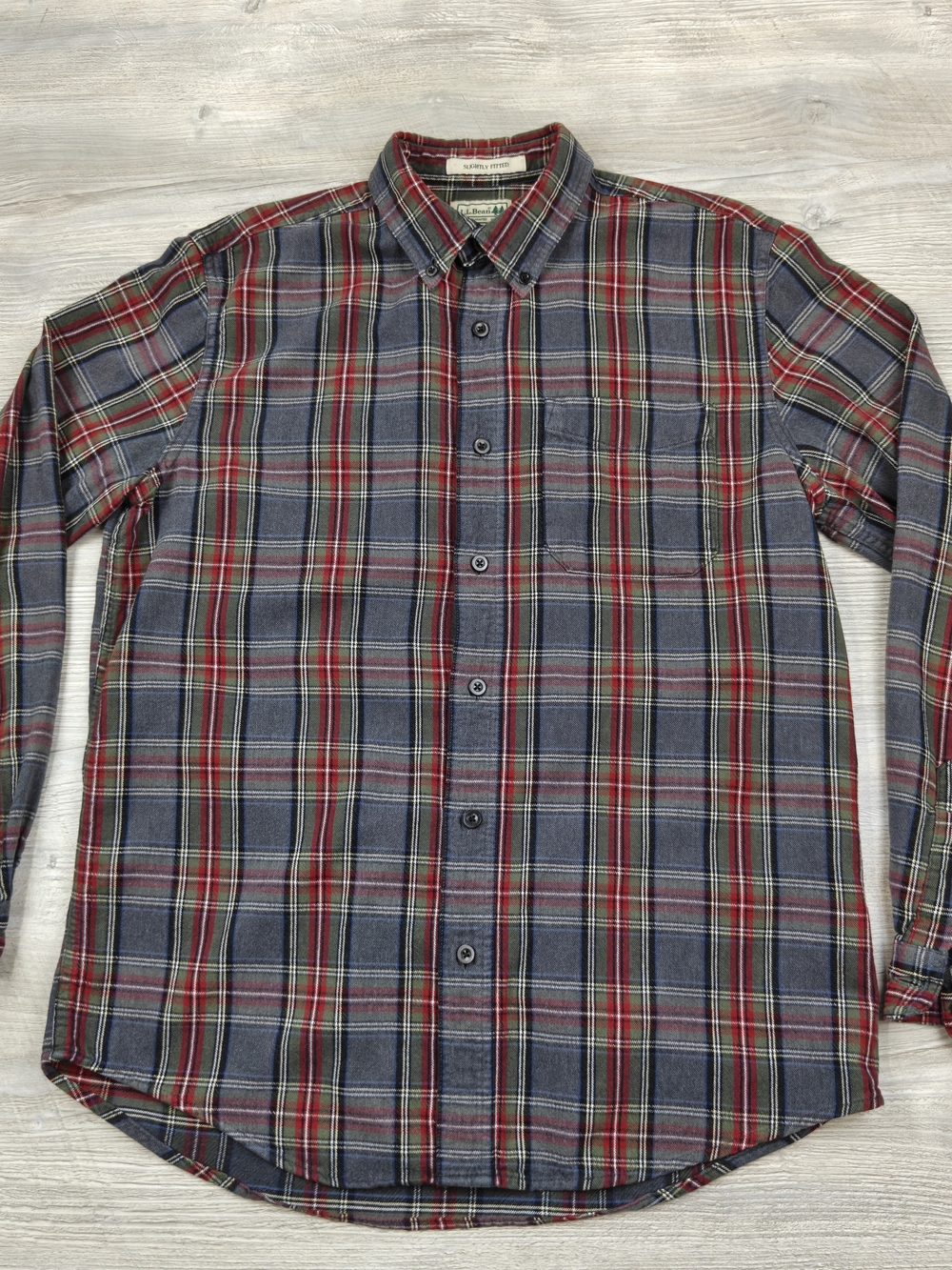 LL Bean Mens Medium Slightly Fitted Scotch Plaid Flannel Shirt Grey Red COTTON